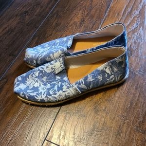 Toms Espadrille Detailed Flats, Size 9